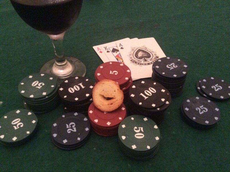 Замена онлайн-покеру Замена онлайн-покеру